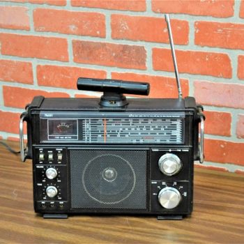 vintage hand radio New York/ny prop rentals