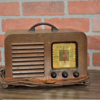 Vintage wood radio prop rental prop house serving NYC