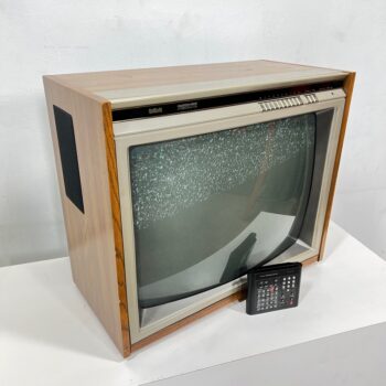 RCA COLORTRACK 2000 1980s high end tv prop rental