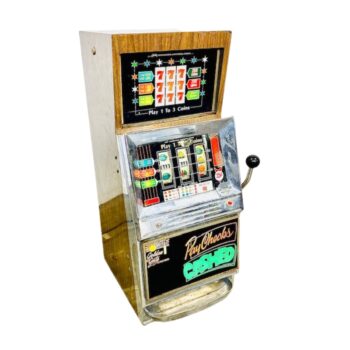 vintage-slot-machine-prop-rental-nyc